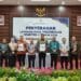 Bobby Nasution saat menerima Laporan Hasil Pemeriksaan (LHP) Semester II Tahun 2024 di Kantor Badan Pemeriksa Keuangan (BPK) RI Perwakilan Provinsi Sumatera Utara, Jalan Imam Bonjol Medan. (Foto/Istimewa/youbenews.com) Jum’at (27/12/2024)