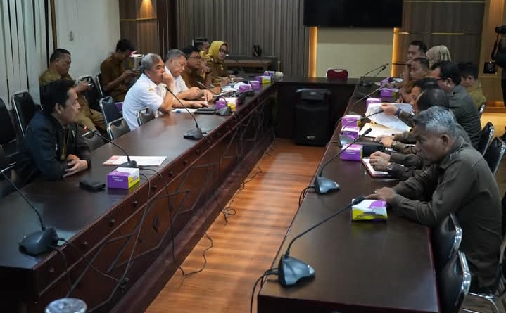 PUD Pasar Memberikan Kompensasi Bagi Pedagang yang Terdampak Kebakaran di Pusat Pasar