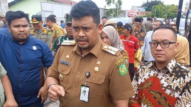 Sempat Viral! Siswa Duduk di Lantai, Ini Respons Bobby Nasution