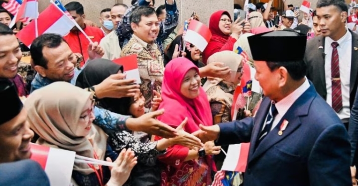 Masyarakat Antusias dan Pelajar Indonesia Warnai Kedatangan Presiden Prabowo di Kuala Lumpur