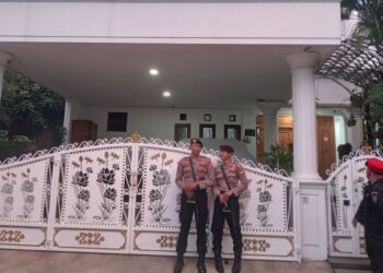 Berita Terpanas : KPK Menggeledah Rumah Hasto PDIP di Bekasi Akibat Mangkir Dari Panggilan Sejak Senin Lalu