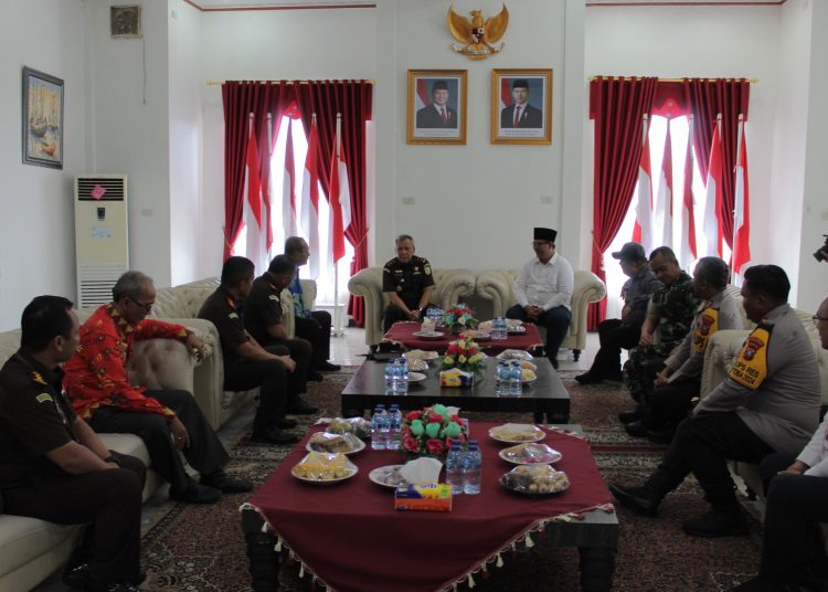 Kajati Sumut Motivasi Seluruh Jajaran Wujudkan WBK 2025 dalam kunker ke gunung sitoli
