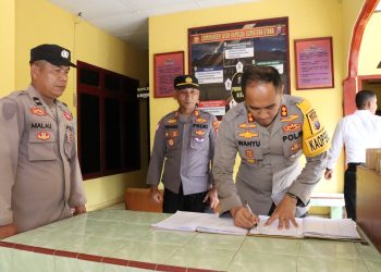 Kapolres Tapteng Kunjungi Polsek Kolang : Hindari Narkoba, Judi Online & Bijak Dalam Menggunakan Medsos