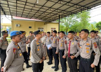 Operasi Gaktiplin : Kapolres Tapteng Cek Kerapian Personil