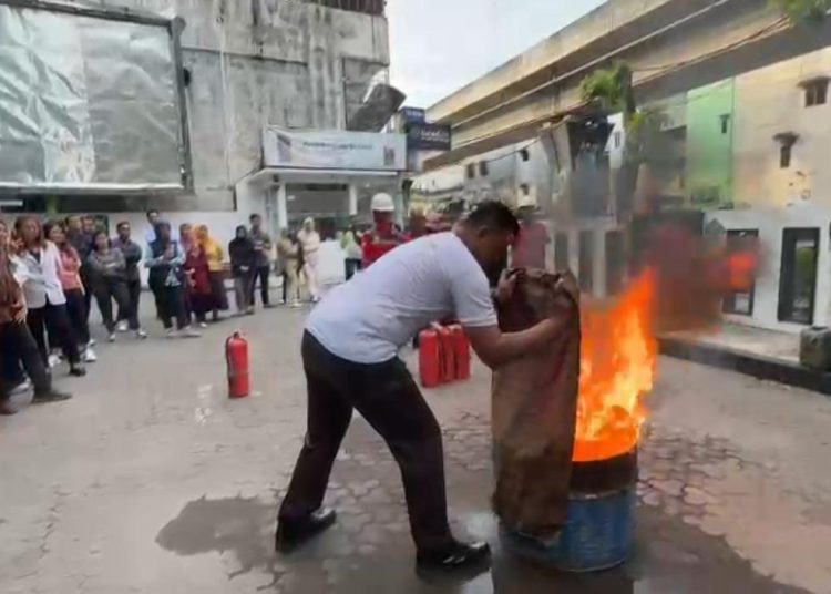 PT Pegadaian Kanwil I Medan Laksanakan Sosialisasi dan Simulasi Tanggap Darurat Kebakaran