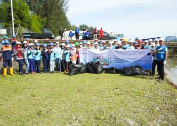 PLN Indonesia Power UBP Labuhan Angin Gelar Aksi Zero Waste Warriors, Ratusan Orang Bersihkan Pantai