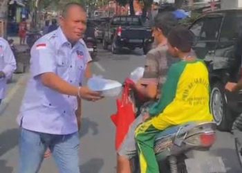 Gelar Program “Jum’at Berkah”, Bobylovers Sumut Bagikan Ratusan Nasi Kotak untuk Masyarakat