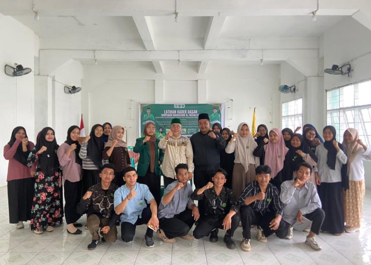 Hadiri LKD HIMMAH FE UNIVA Medan, Ketua PD Al Washliyah Medan Sampaikan Materi Penting