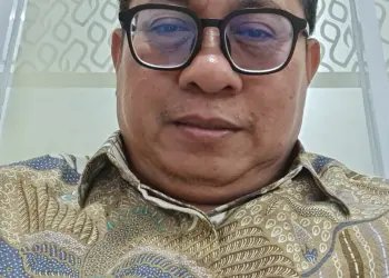 Geliat Bayang-Bayang Sang Mantan