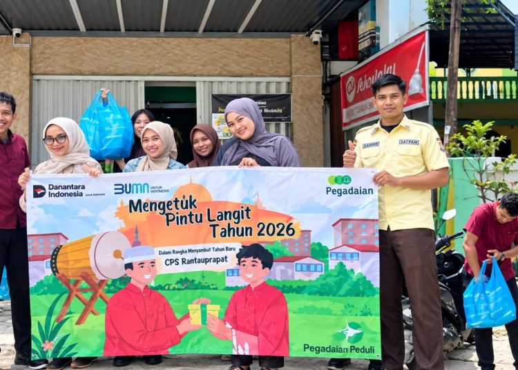 Program MPL “Mengetuk Pintu Langit” Jumat Berkah, PT Pegadaian (Persero) Kanwil I Medan Bagikan Makanan kepada Masyarakat